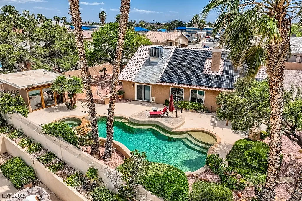 4 bed, 3 bath home in Las Vegas, NV